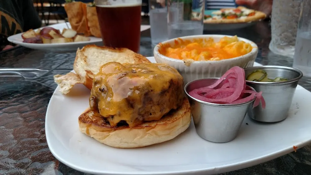 House Burger & Mac and Cheese